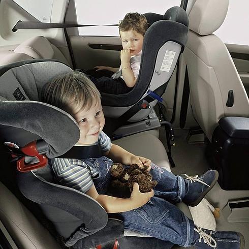 Nueva normativa para llevar niños en el coche