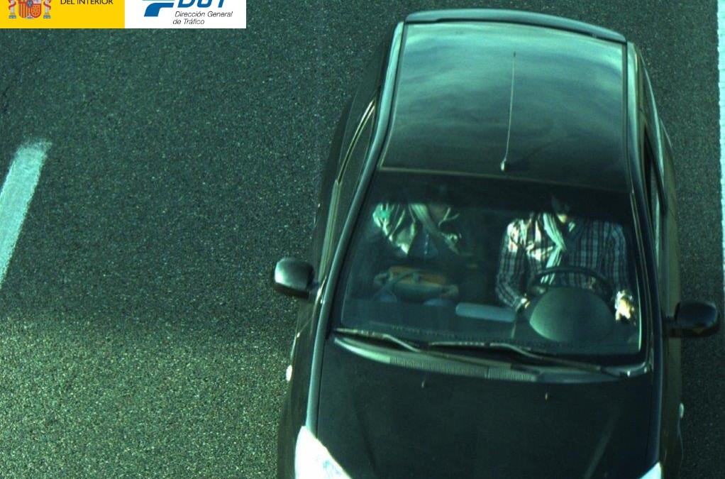 Psicotécnicos: La DGT incrementa el control del uso del cinturón de seguridad entre los ocupantes de los vehículos.