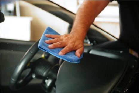 Psicotécnicos: Cuidados básicos del parabrisas del coche para lograr mejor visibilidad