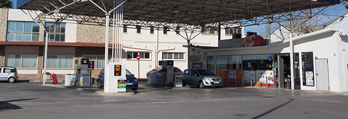 Renovar carné de conducir: Las estaciones de servicio se visten de seguridad vial