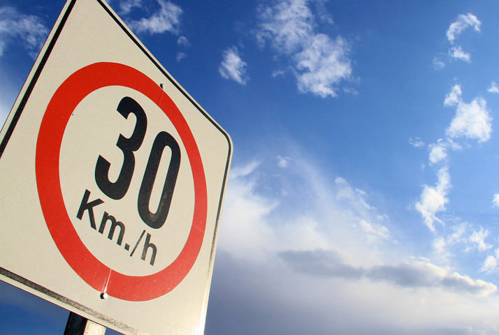 Psicotécnicos: Cinco razones de peso para defender los 30 km/h en entornos urbanos
