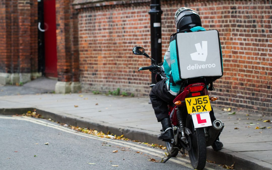 Psicotécnicos: Riesgos del “delivery” en moto, ¿Cómo trabajar de forma segura?