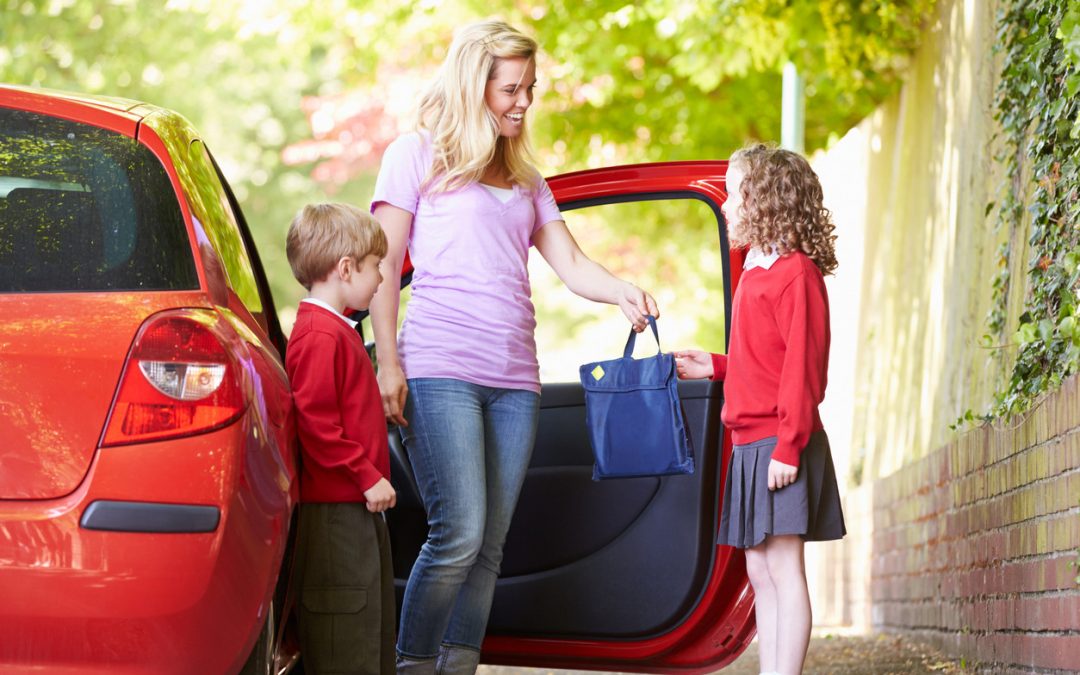 Renovar carné de conducir: Los siete pecados capitales que hacemos al llevar a los niños al cole en coche