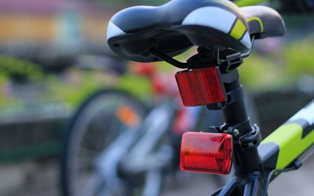 Psicotécnicos: Usar luces parpadeantes en bicicletas no es una infracción, según la DGT