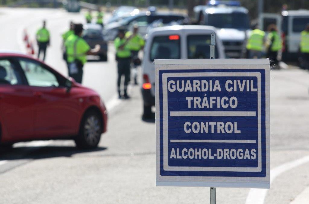 Renovar carné de conducir: Más de 470 conductores son detectados cada día al volante habiendo consumido alcohol o drogas