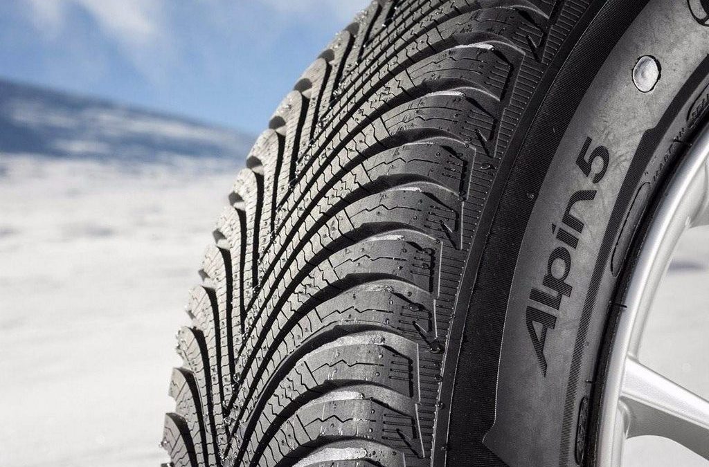 Renovar carné de conducir: Tres claves para cuidar los neumáticos de invierno y alargar su vida